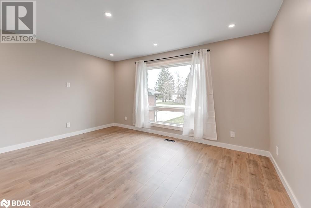 2252 Richard Street, Innisfil, Ontario  L9S 2C5 - Photo 5 - 40725287