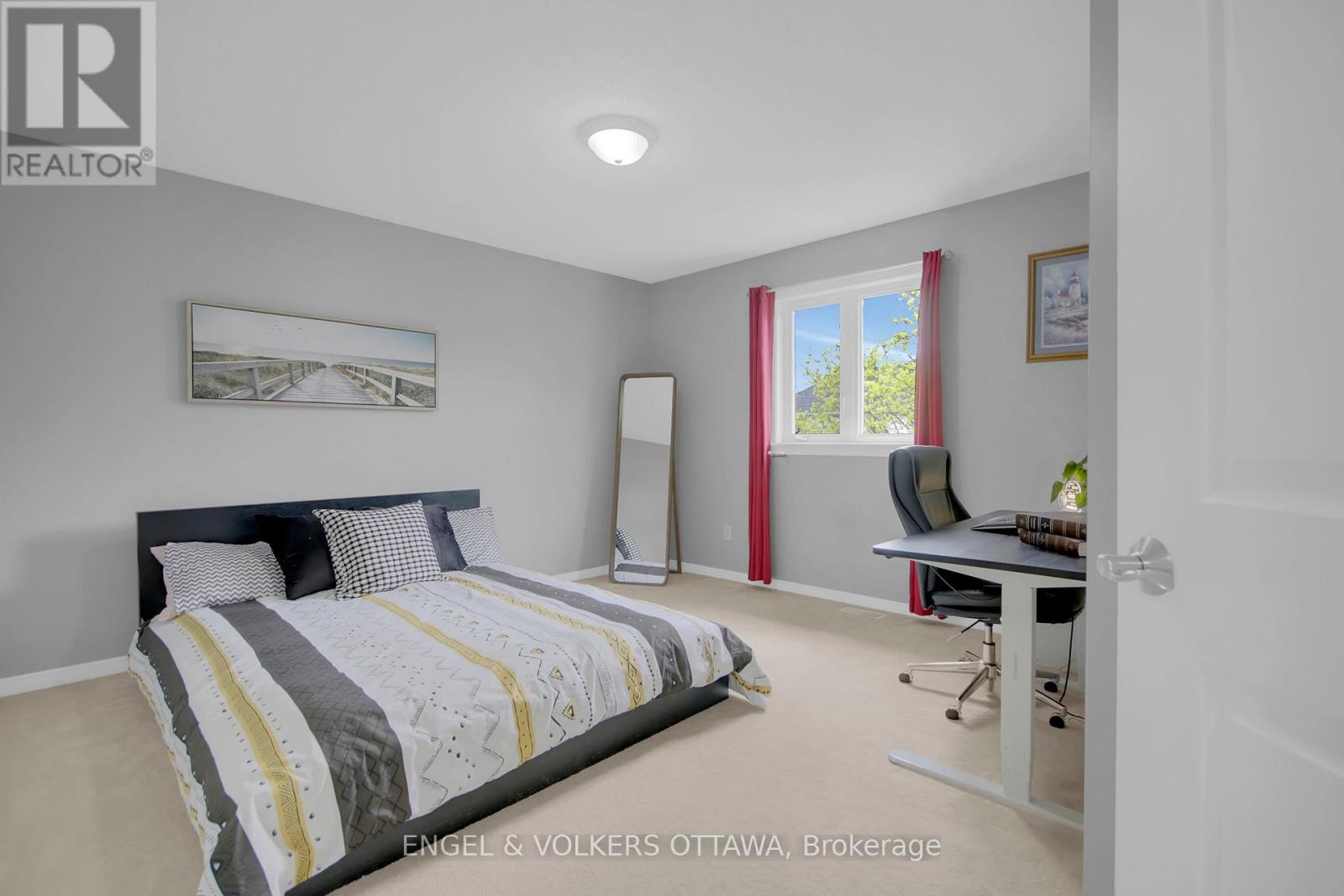 153 Arrowwood Drive, Ottawa, Ontario  K2S 2G3 - Photo 23 - X12132320