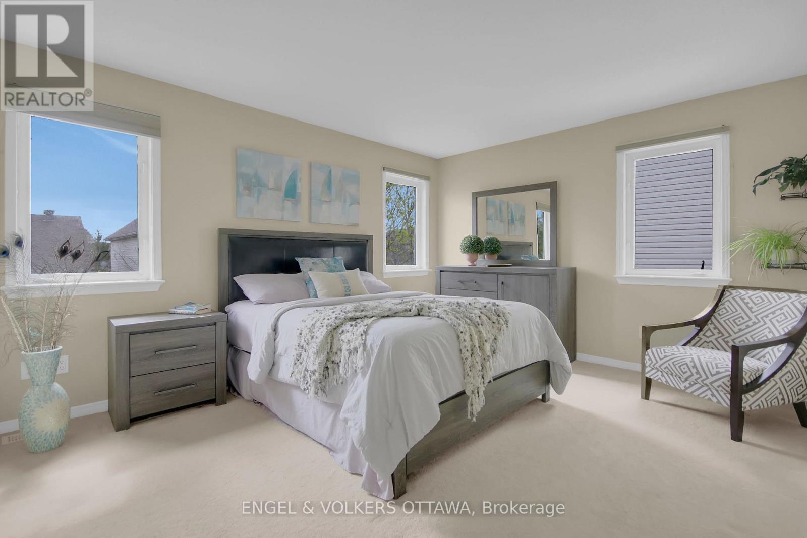 153 Arrowwood Drive, Ottawa, Ontario  K2S 2G3 - Photo 24 - X12132320
