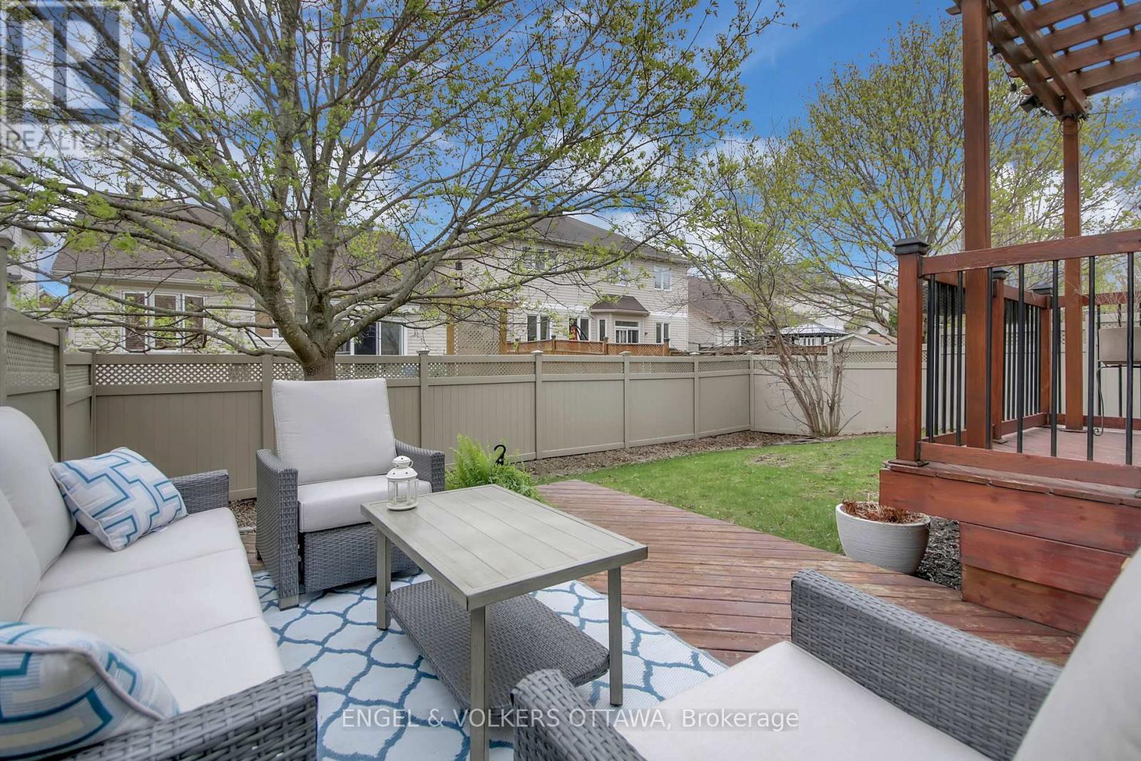153 Arrowwood Drive, Ottawa, Ontario  K2S 2G3 - Photo 30 - X12132320