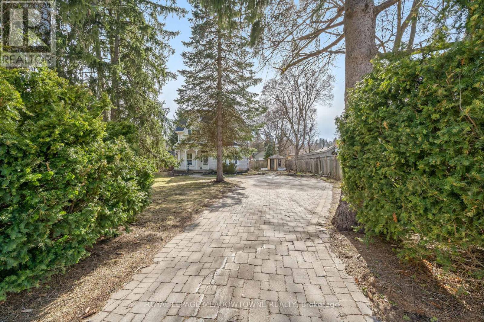 Property at 26 CONFEDERATION STREET image 3