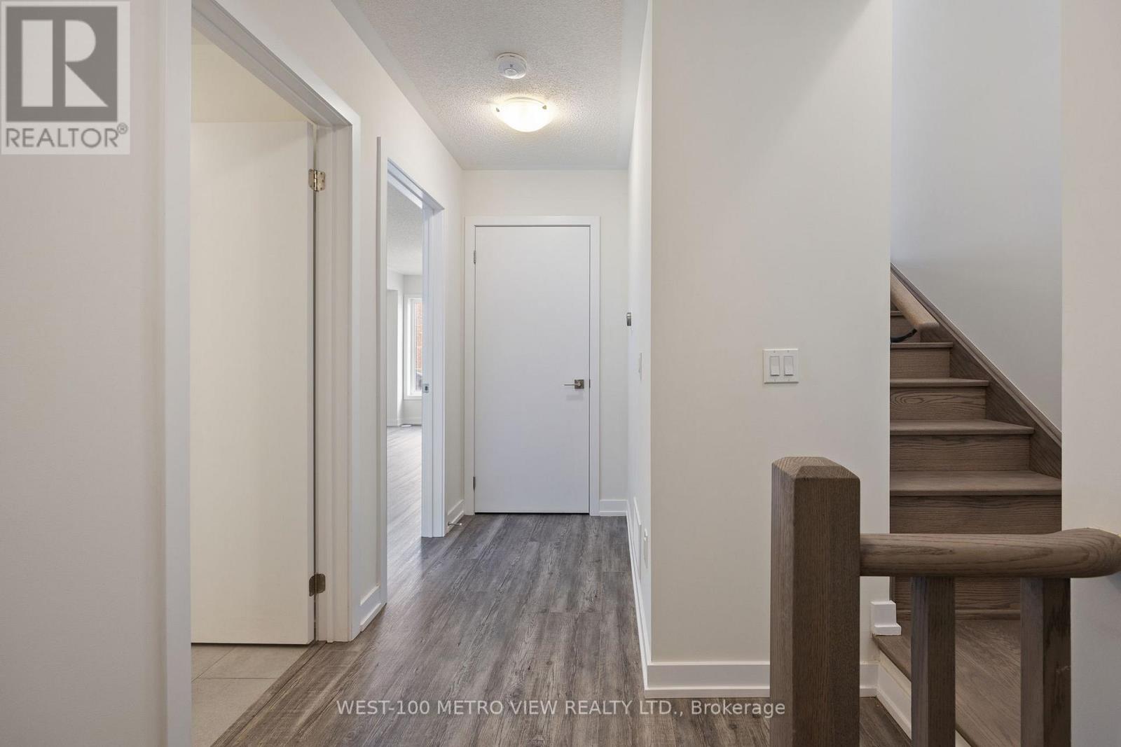 3070 Harasym Trail, Oakville, Ontario  L6M 4L8 - Photo 18 - W12085227