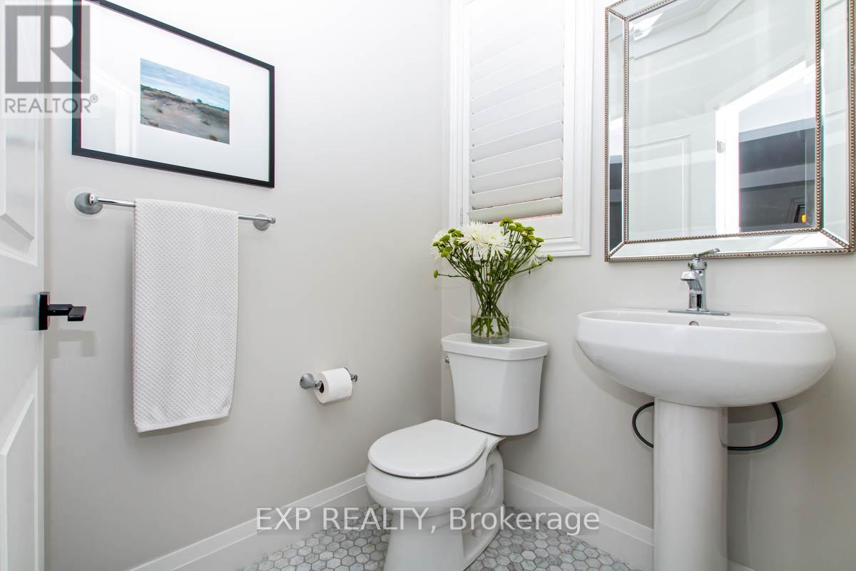 Upper - 503 Sixteen Mile Drive, Oakville, Ontario  L6M 0P6 - Photo 27 - W12132348