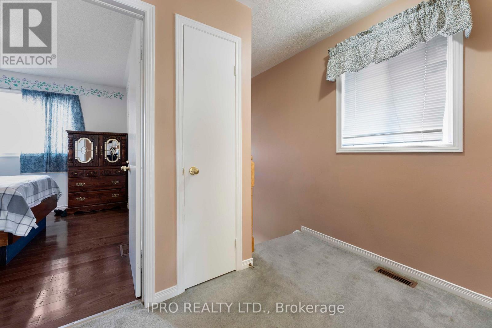 5607 Palmerston Crescent, Mississauga, Ontario  L5M 5Y6 - Photo 21 - W12132352