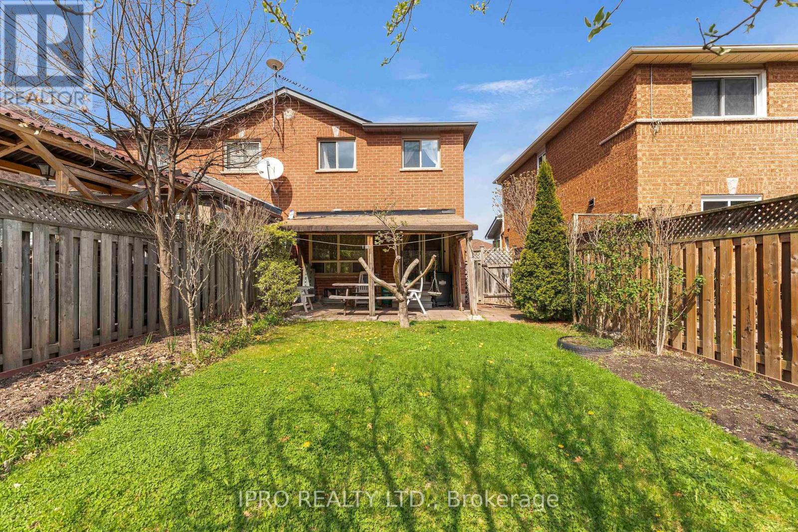 5607 Palmerston Crescent, Mississauga, Ontario  L5M 5Y6 - Photo 35 - W12132352