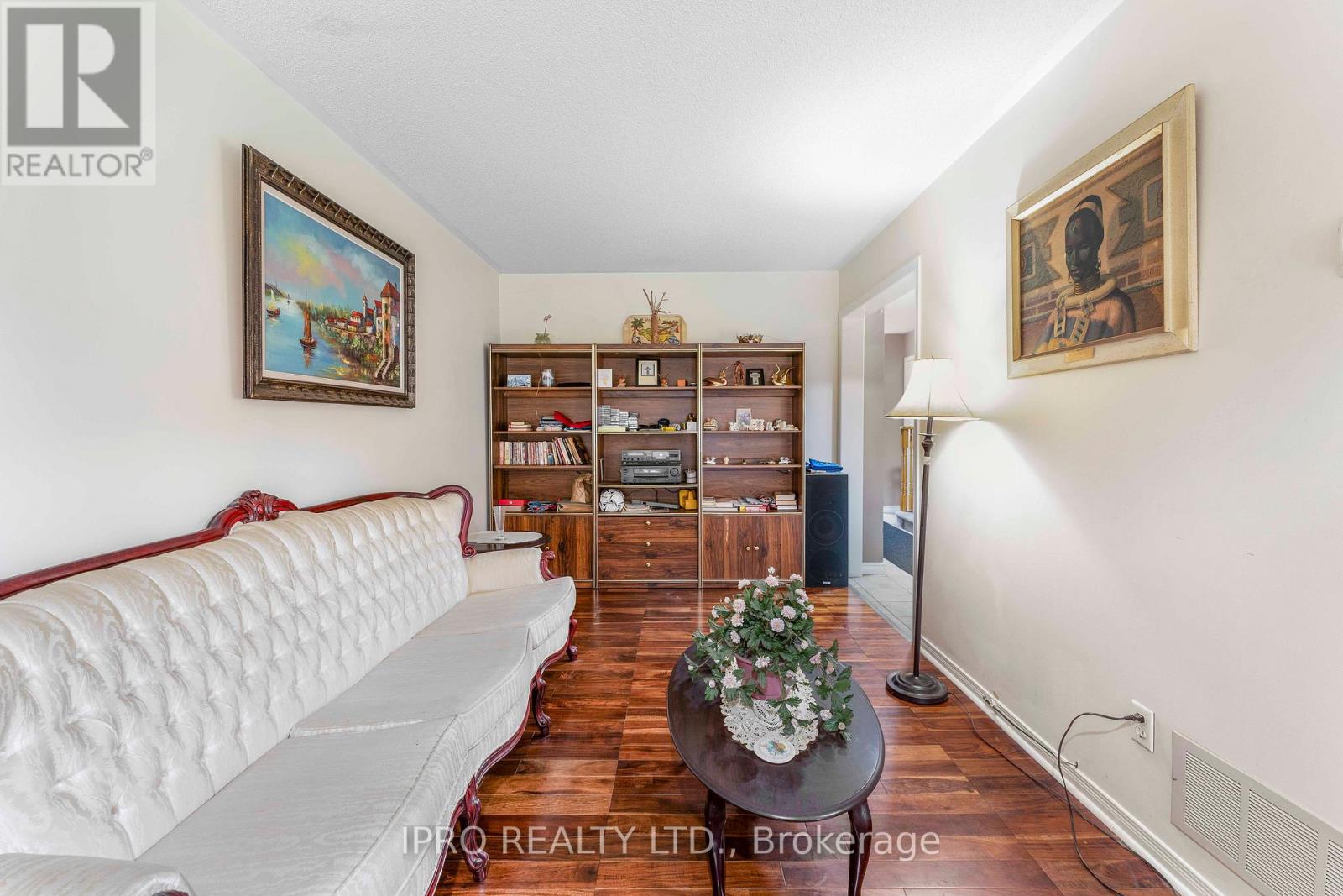 5607 Palmerston Crescent, Mississauga, Ontario  L5M 5Y6 - Photo 9 - W12132352