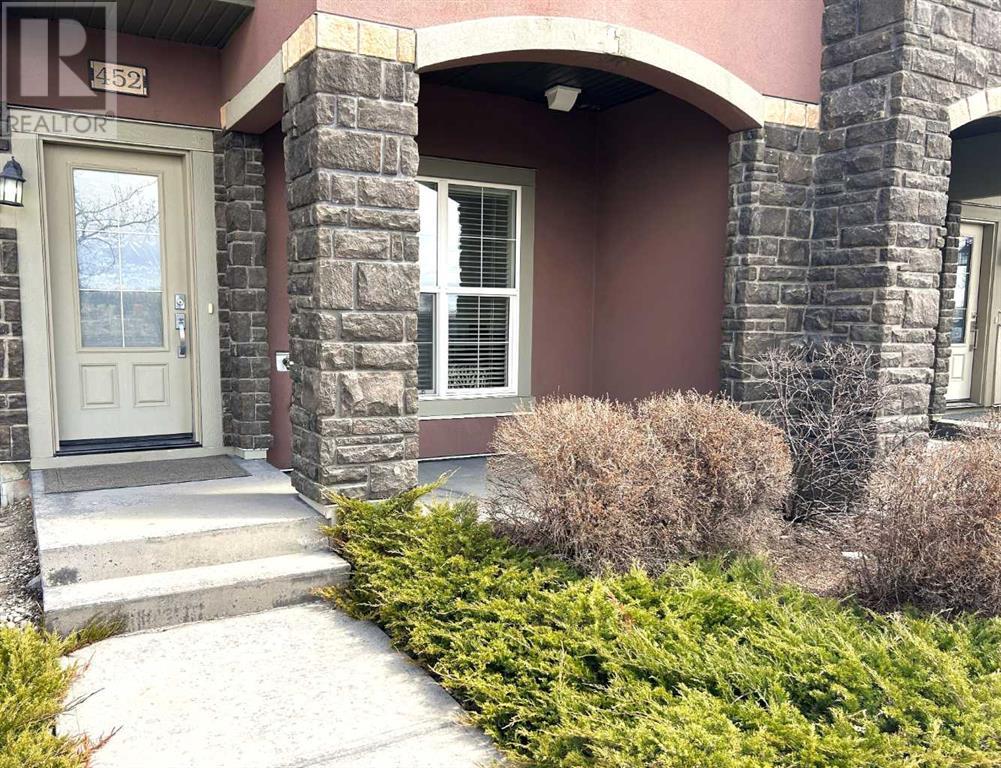 Property at 452 Quarry Way SE image 2