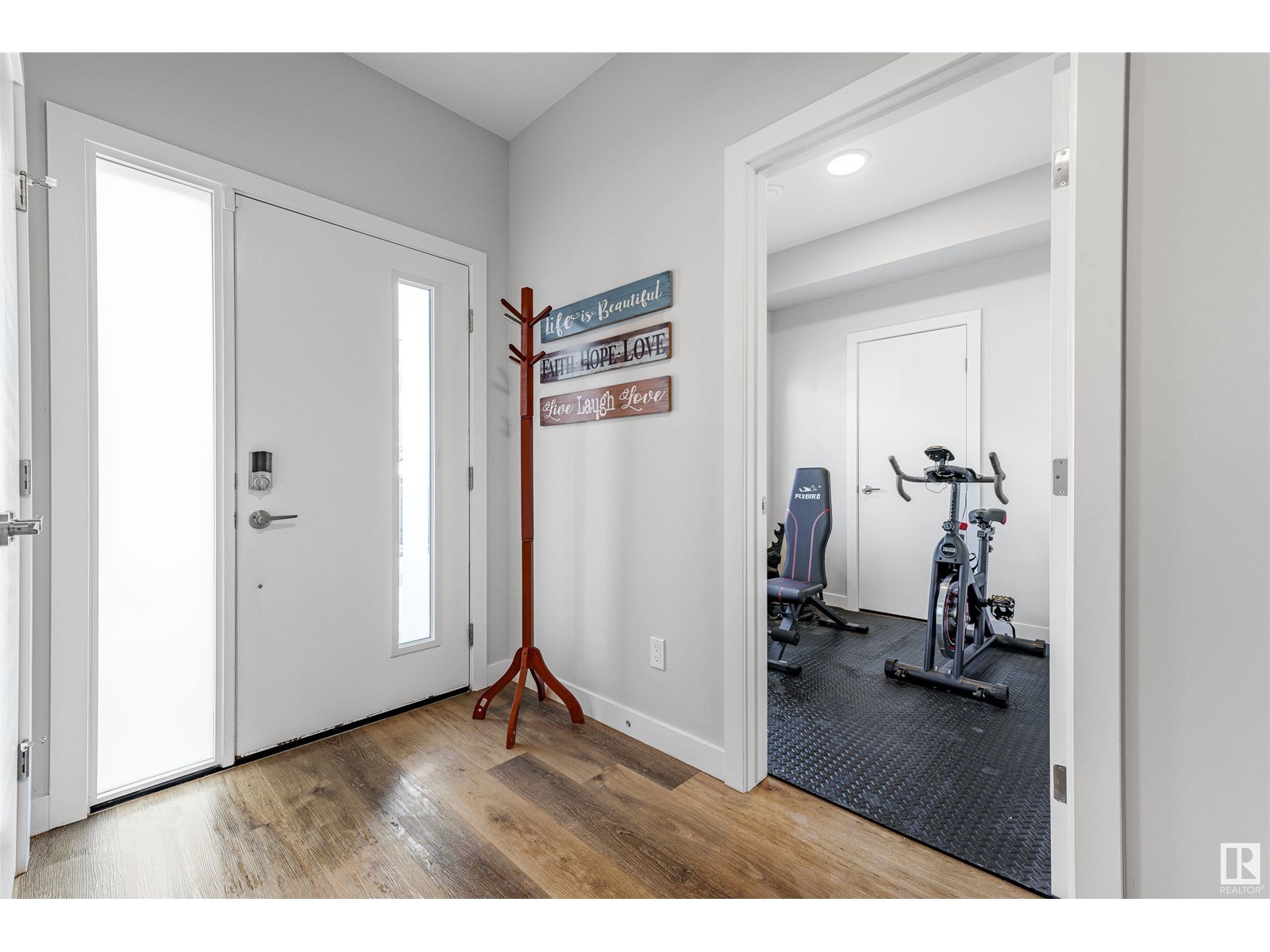 Property at 1715 KEENE CR SW image 2