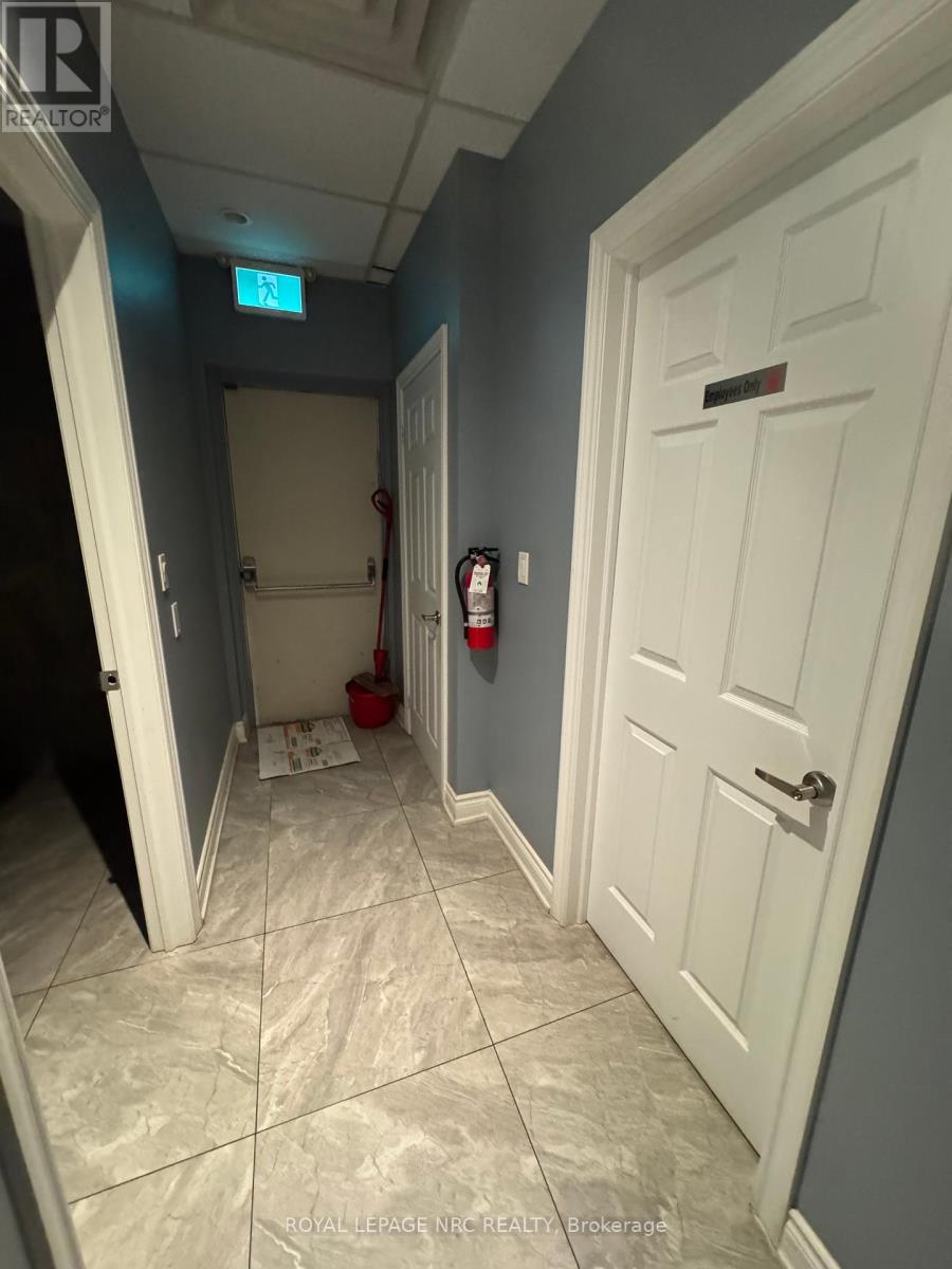 2 - 224 Glenridge Avenue, St. Catharines, Ontario  L2T 3J9 - Photo 16 - X12132401