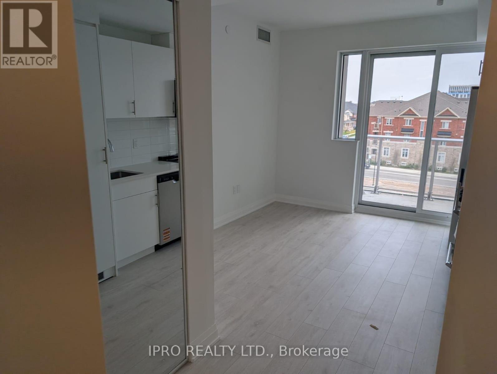 425 - 412 Silver Maple Road E, Oakville, Ontario  L6H 7X8 - Photo 10 - W12130746
