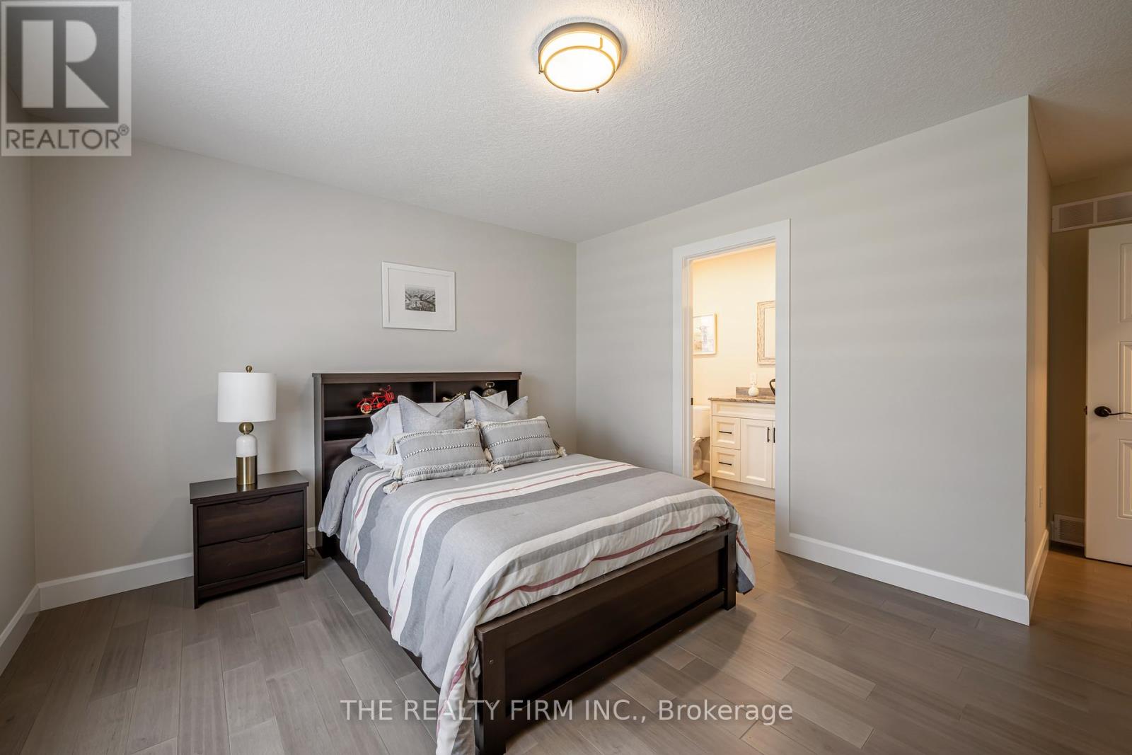 15257 Twelve Mile Road, Middlesex Centre, Ontario  N0M 2A0 - Photo 27 - X12031073