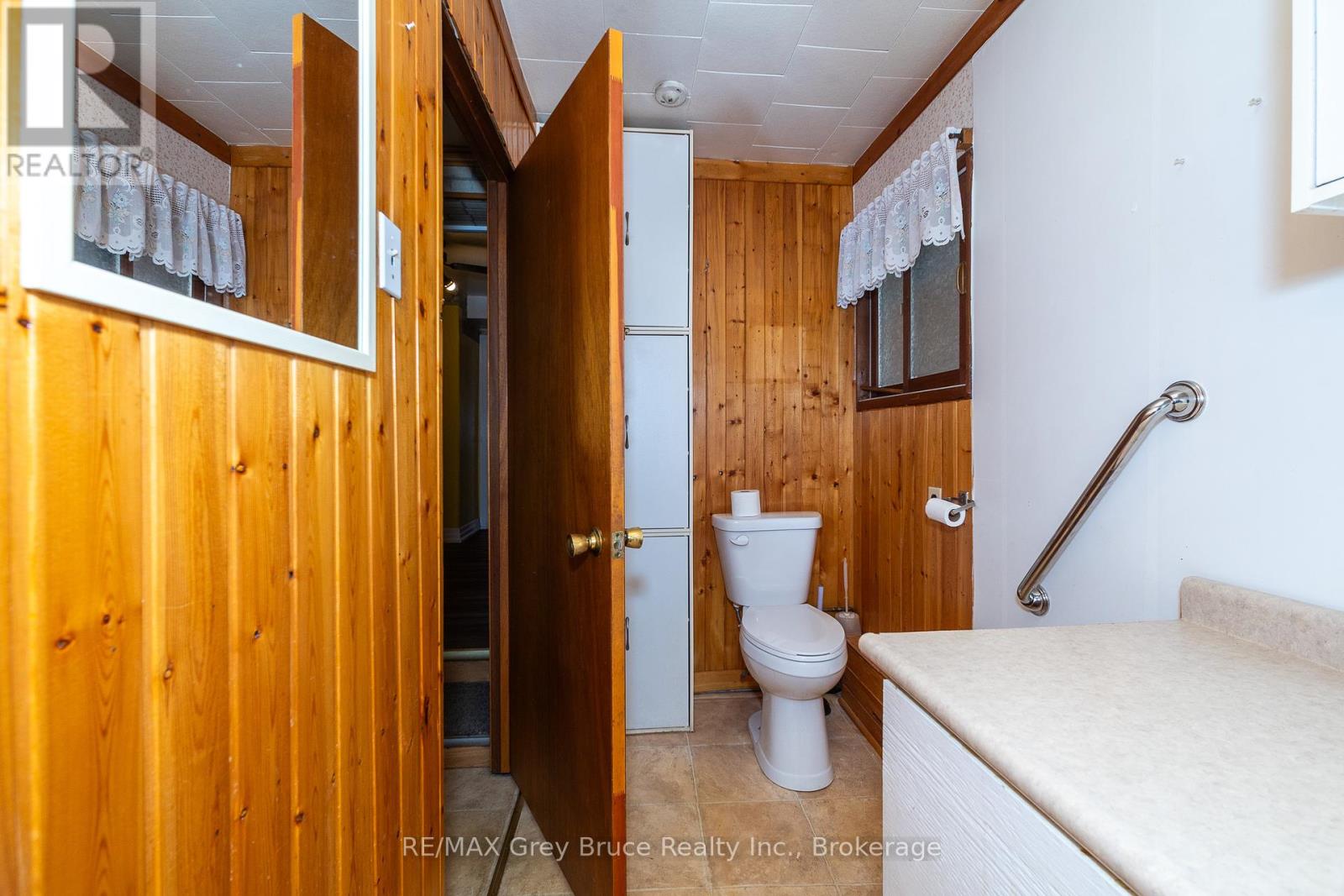 1881 6th Avenue E, Owen Sound, Ontario N4K 2W1 - Photo 10 - X12132396