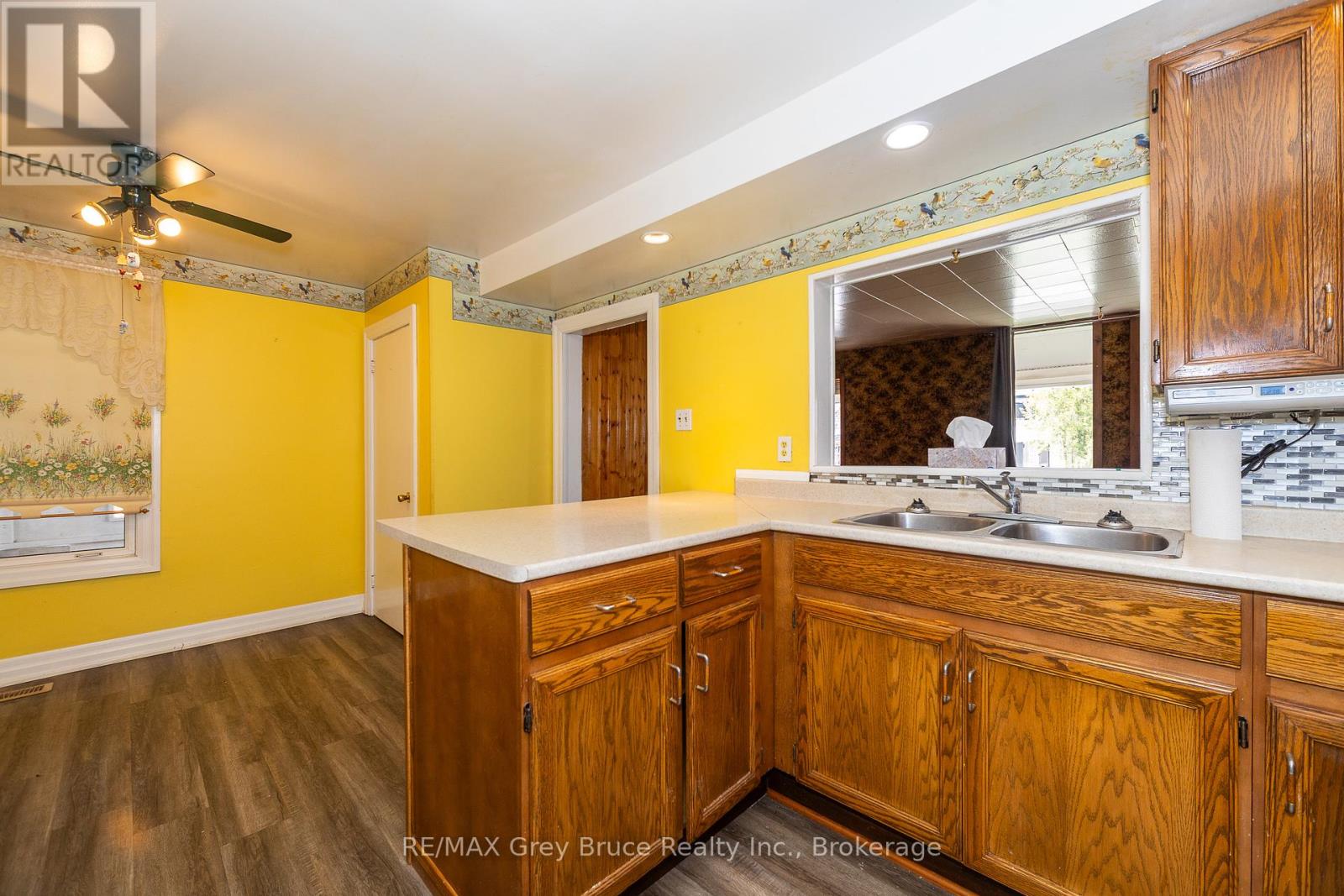 1881 6th Avenue E, Owen Sound, Ontario  N4K 2W1 - Photo 20 - X12132396