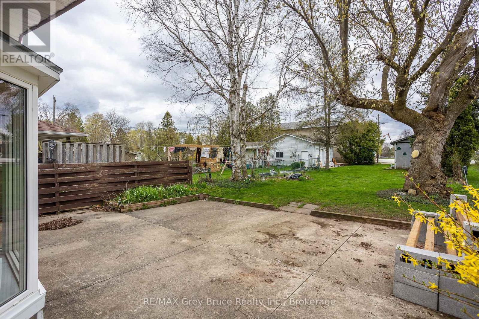 1881 6th Avenue E, Owen Sound, Ontario  N4K 2W1 - Photo 31 - X12132396