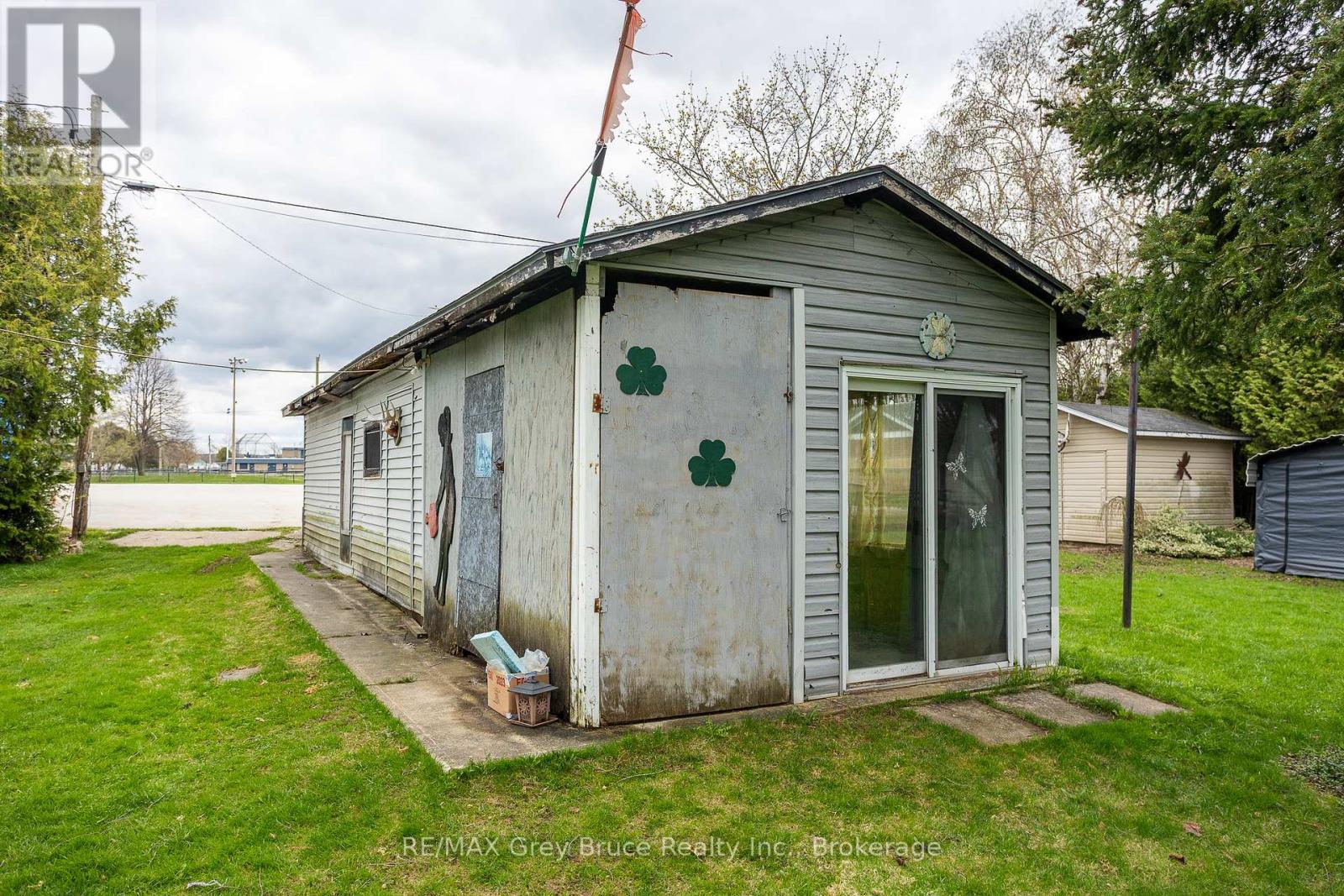 1881 6th Avenue E, Owen Sound, Ontario  N4K 2W1 - Photo 39 - X12132396