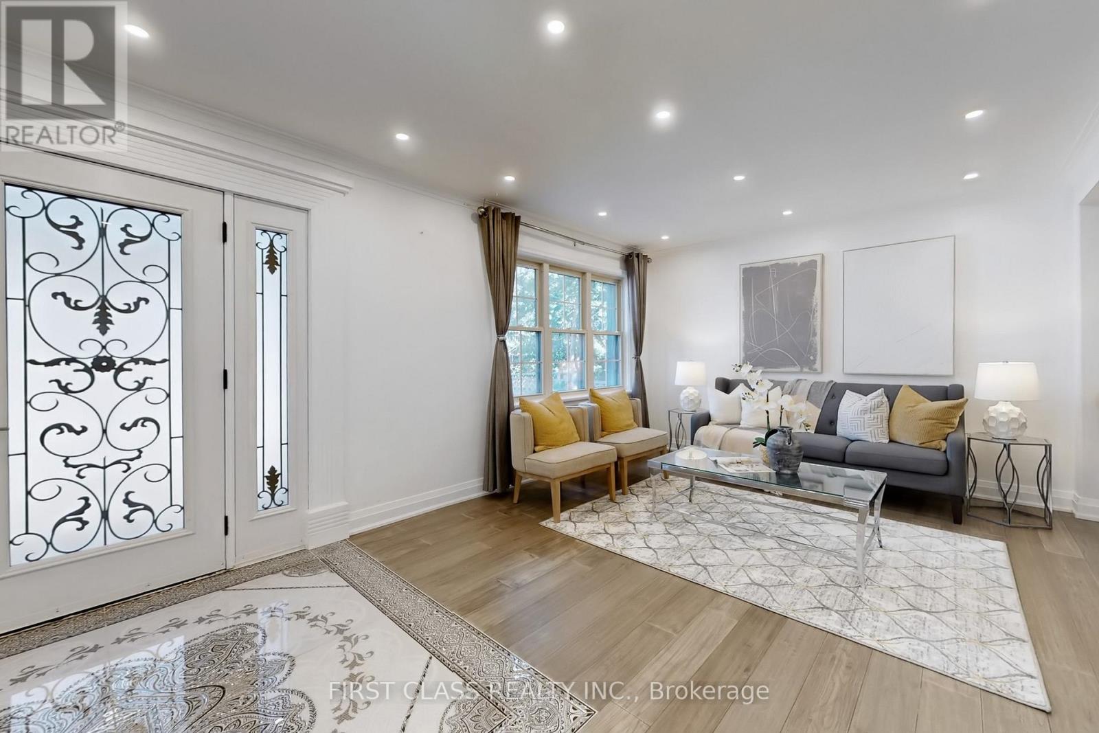 Property at 2950 BAYVIEW AVENUE image 2