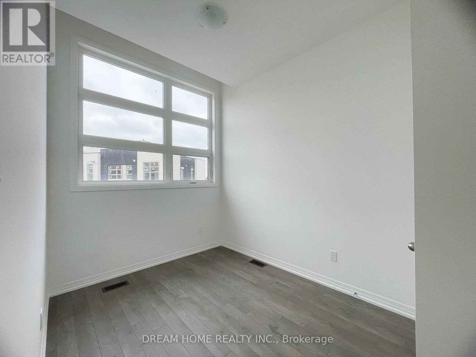 9 Albert Firman Lane, Markham, Ontario  L6C 2V6 - Photo 10 - N12132387