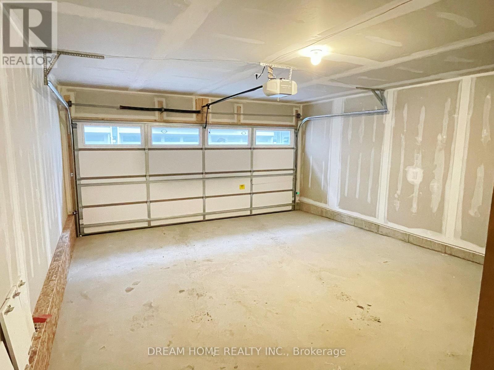 9 Albert Firman Lane, Markham, Ontario  L6C 2V6 - Photo 17 - N12132387