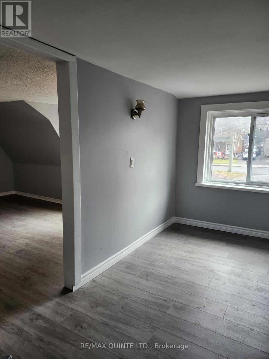 22 Mccann Street, Quinte West, Ontario  K8V 1W1 - Photo 13 - X12132413