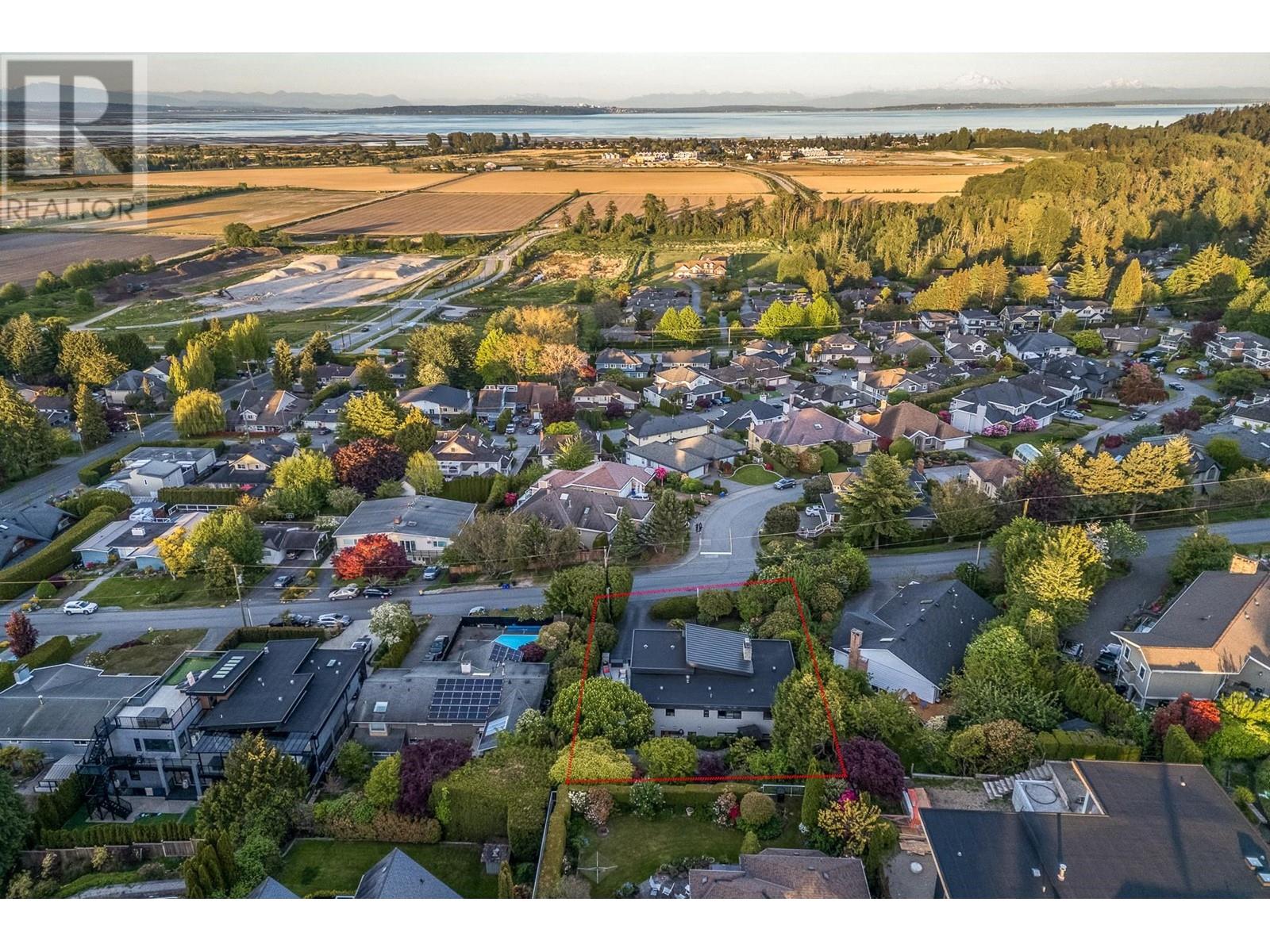 329 55 Street, Delta, British Columbia  V4M 3J4 - Photo 9 - R3000018