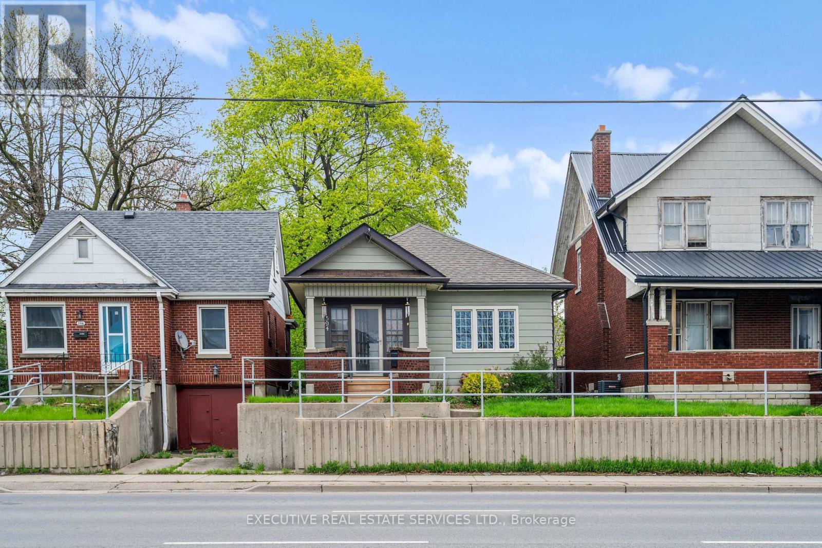 594 Highbury Avenue, London East, Ontario  N5W 4K9 - Photo 1 - X12132398