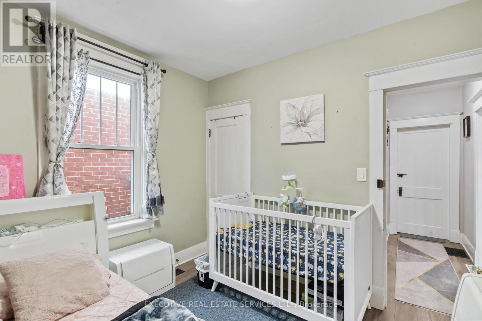 594 Highbury Avenue, London East, Ontario  N5W 4K9 - Photo 17 - X12132398