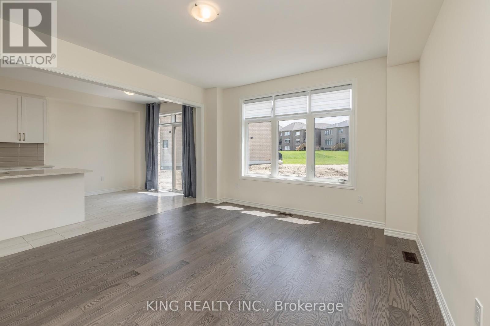 29 Bowline Vista, East Gwillimbury, Ontario  L9N 0W2 - Photo 10 - N12132419