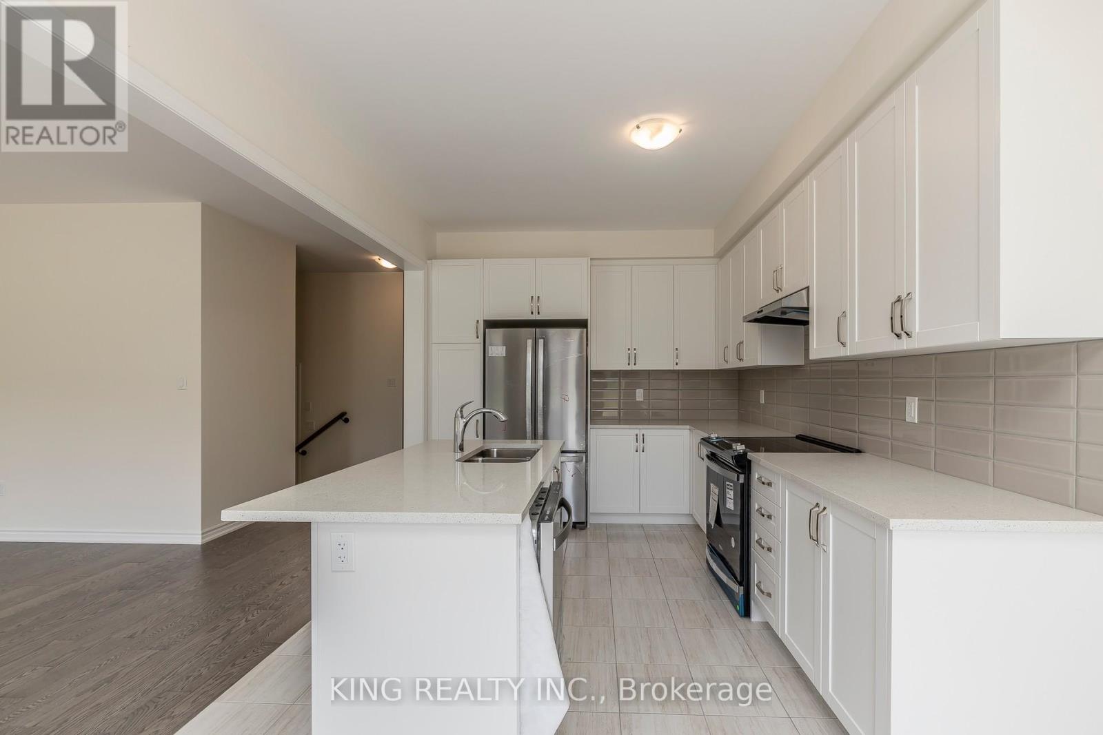 29 Bowline Vista, East Gwillimbury, Ontario  L9N 0W2 - Photo 12 - N12132419