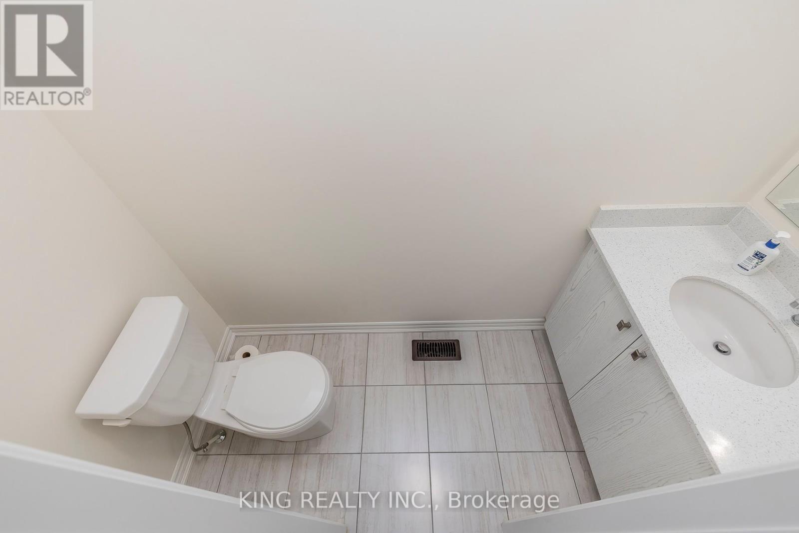 29 Bowline Vista, East Gwillimbury, Ontario  L9N 0W2 - Photo 15 - N12132419