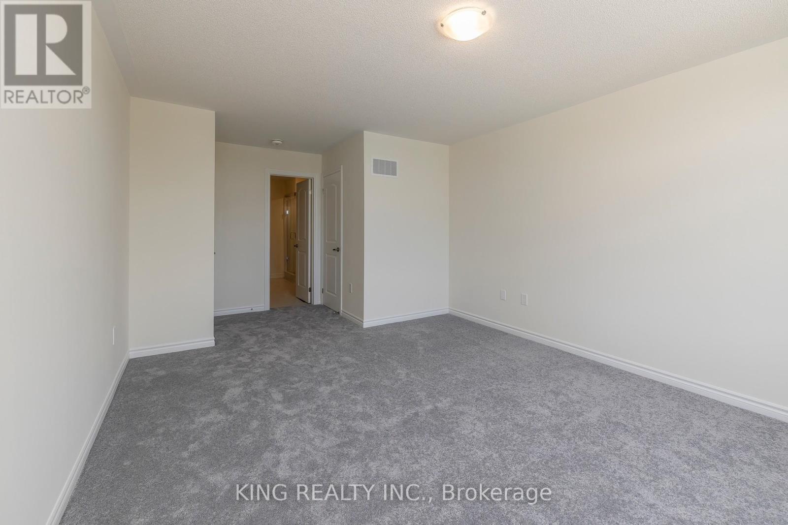 29 Bowline Vista, East Gwillimbury, Ontario  L9N 0W2 - Photo 18 - N12132419