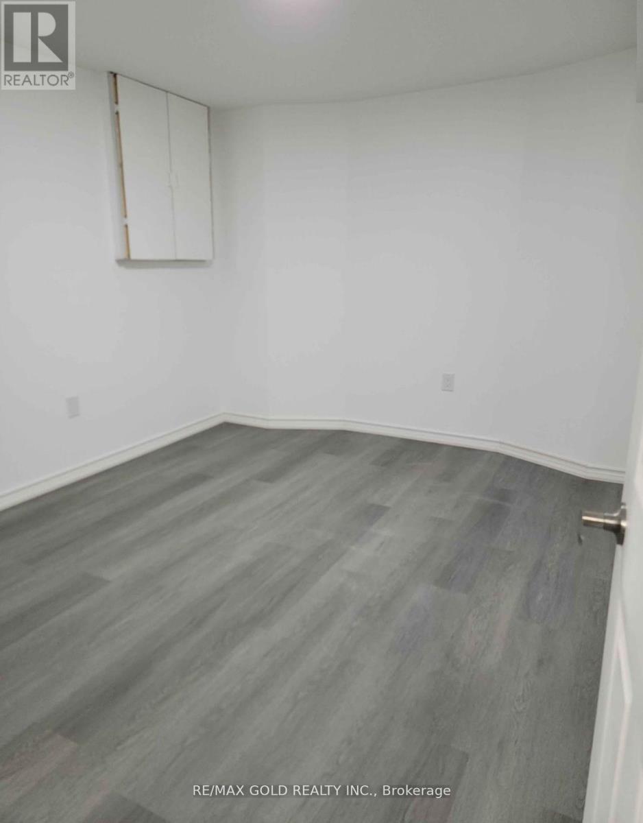 26 Mossbank Drive, Brampton (Fletcher's Creek South), Ontario  L6W 3Z3 - Photo 28 - W12132417