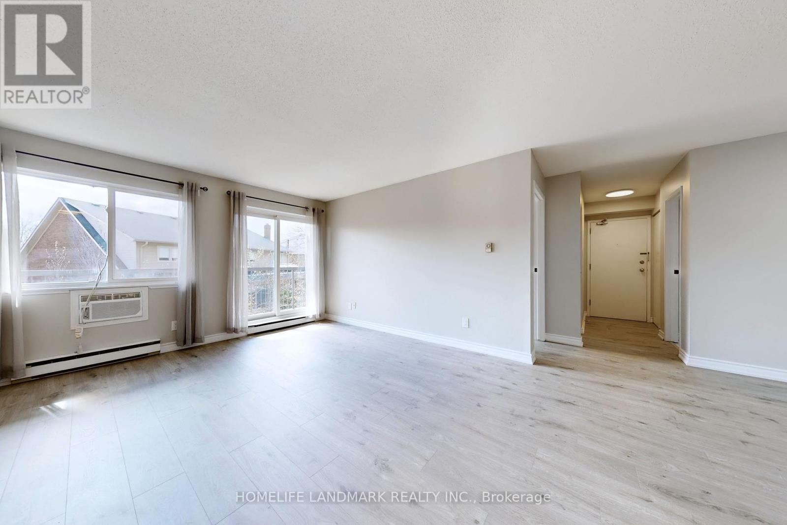 823 - 1450 Glen Abbey Gate, Oakville, Ontario  L6M 2V7 - Photo 4 - W12132422