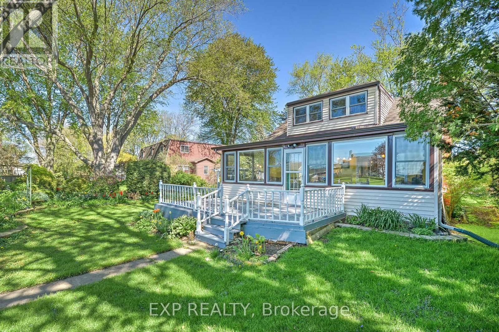 933 Twin Gables Drive Road, Essex, Ontario  N0R 1G0 - Photo 2 - X12132416