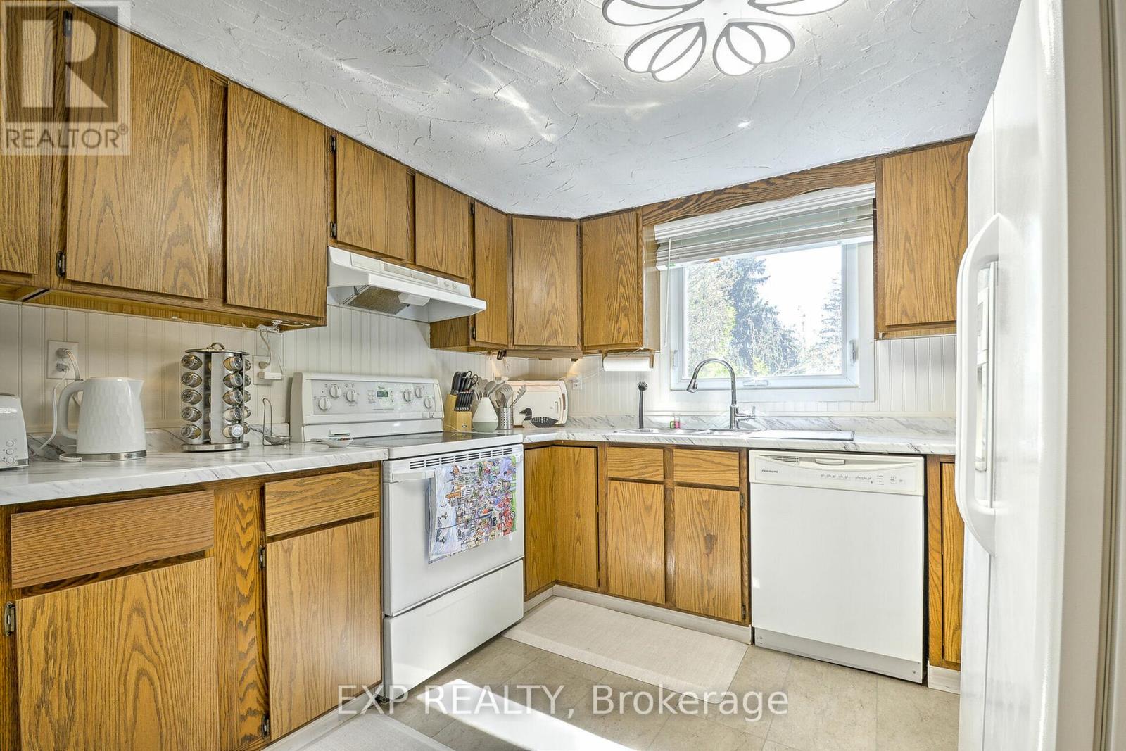 933 Twin Gables Drive Road, Essex, Ontario  N0R 1G0 - Photo 22 - X12132416