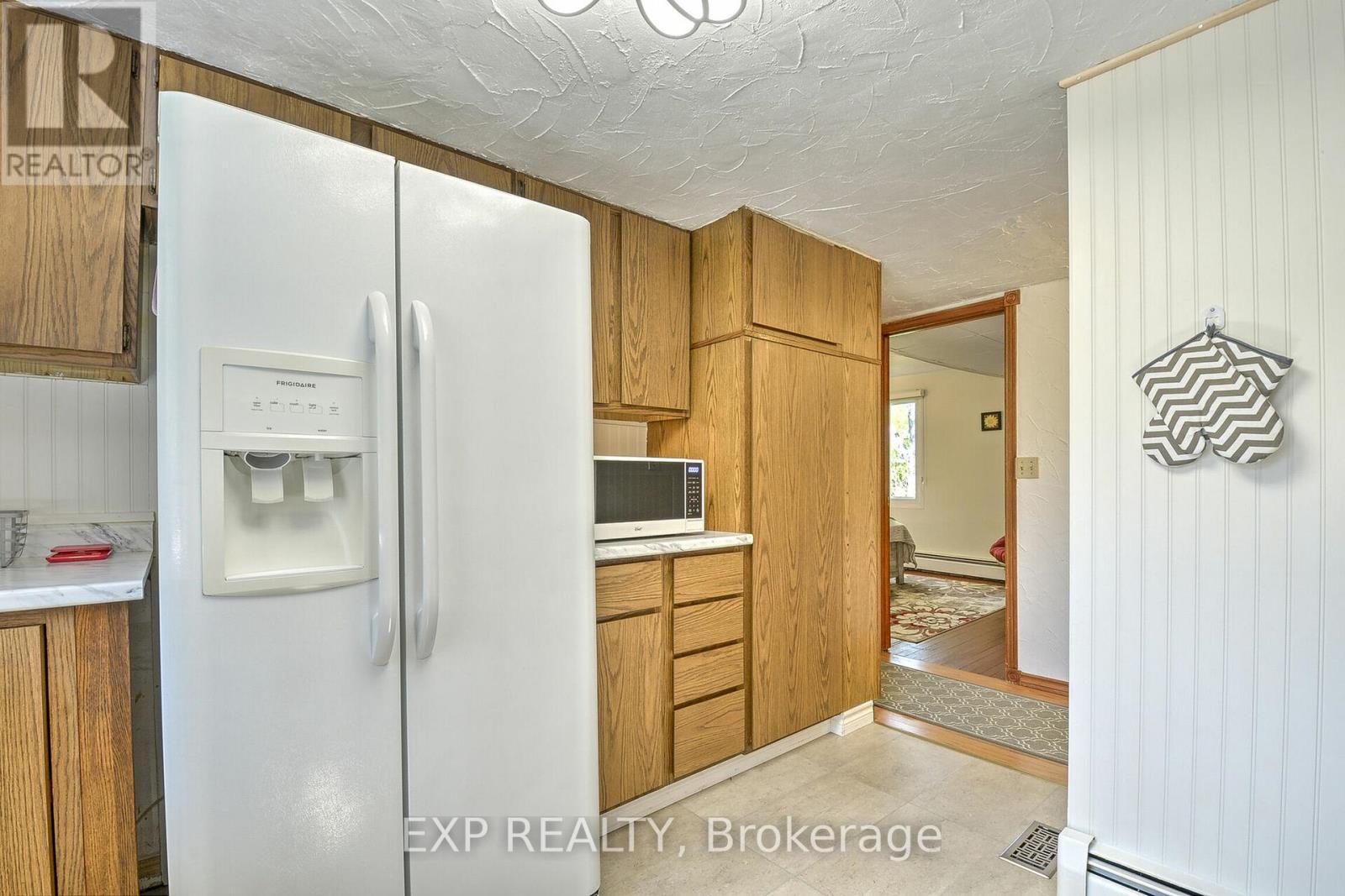 933 Twin Gables Drive Road, Essex, Ontario  N0R 1G0 - Photo 24 - X12132416