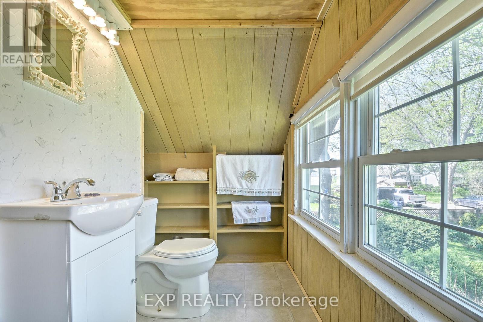 933 Twin Gables Drive Road, Essex, Ontario  N0R 1G0 - Photo 36 - X12132416