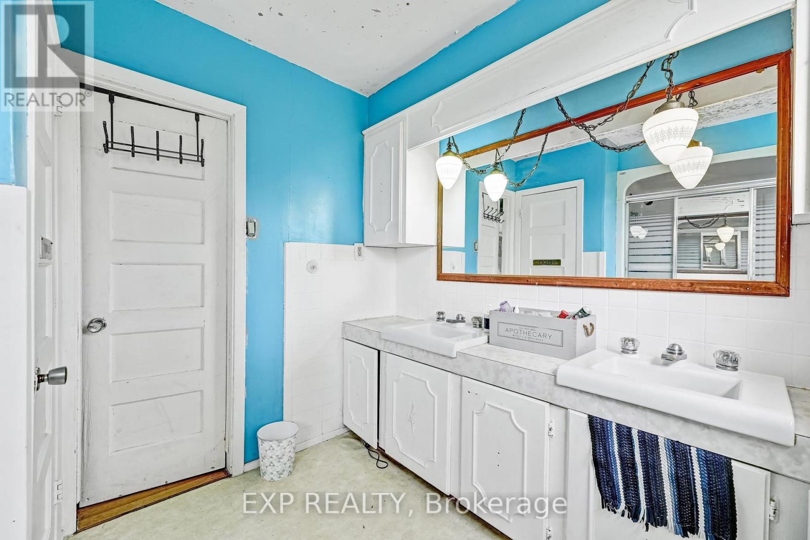 56 Victoria Avenue E, South Huron, Ontario  N0M 1M0 - Photo 24 - X12132432