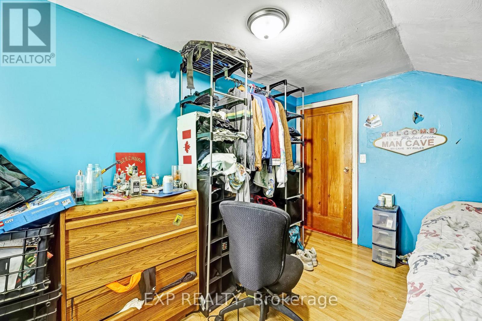 56 Victoria Avenue E, South Huron, Ontario  N0M 1M0 - Photo 28 - X12132432