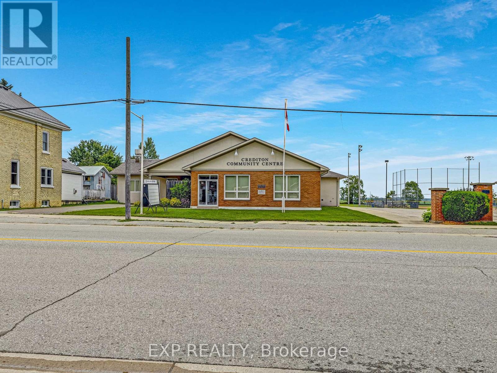 56 Victoria Avenue E, South Huron, Ontario  N0M 1M0 - Photo 35 - X12132432
