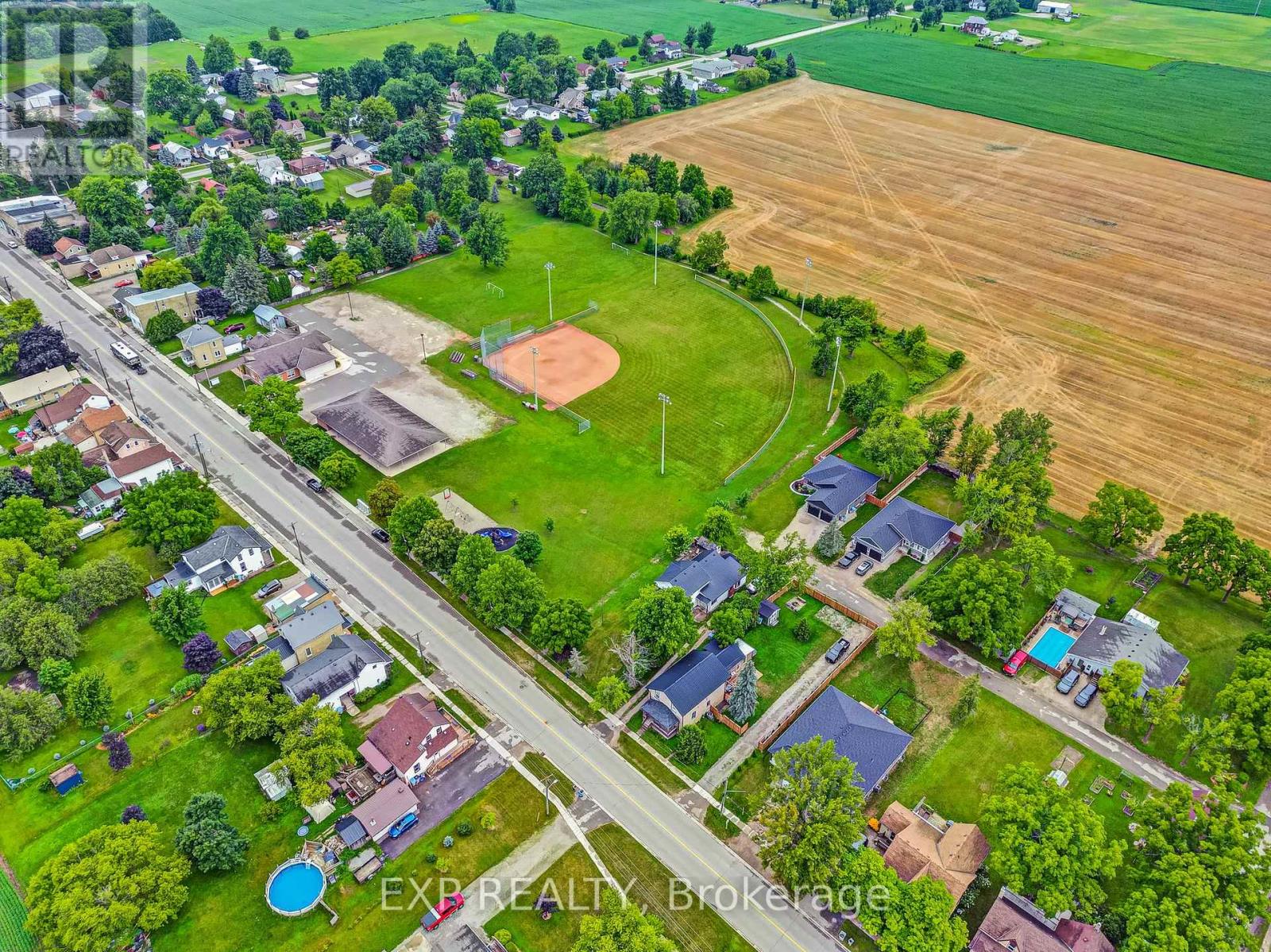 56 Victoria Avenue E, South Huron, Ontario  N0M 1M0 - Photo 43 - X12132432