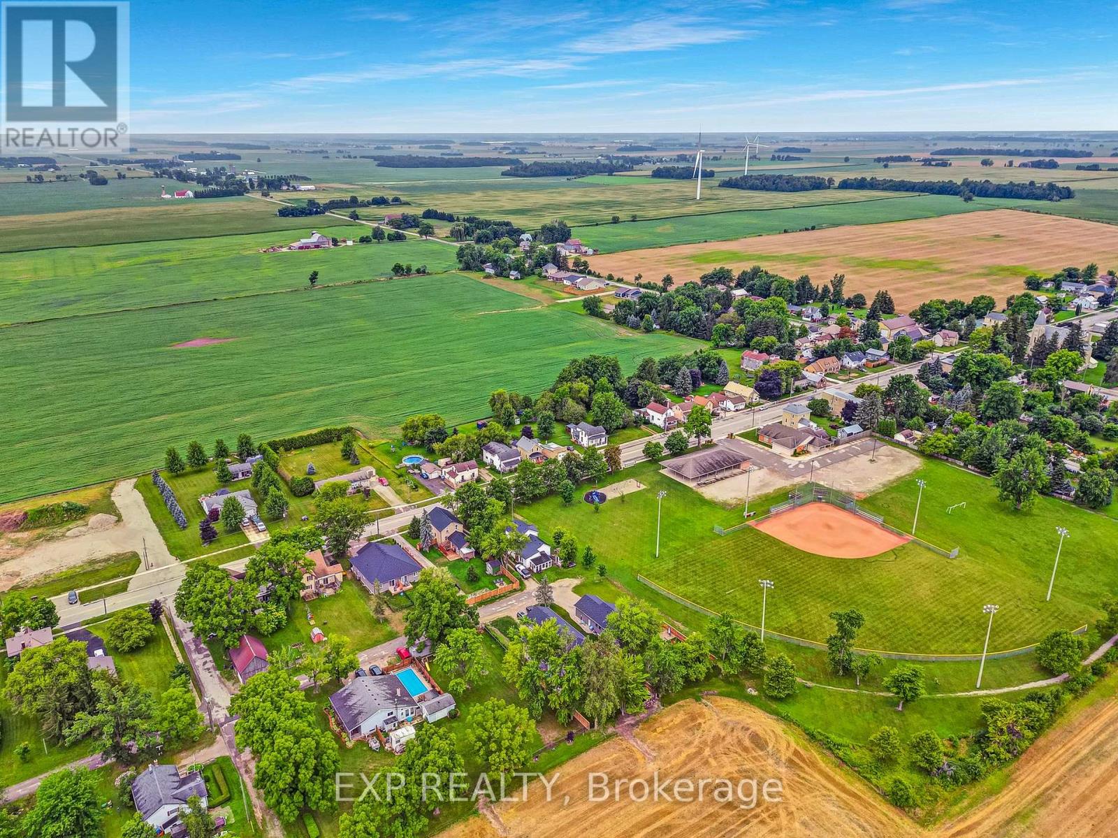 56 Victoria Avenue E, South Huron, Ontario  N0M 1M0 - Photo 46 - X12132432