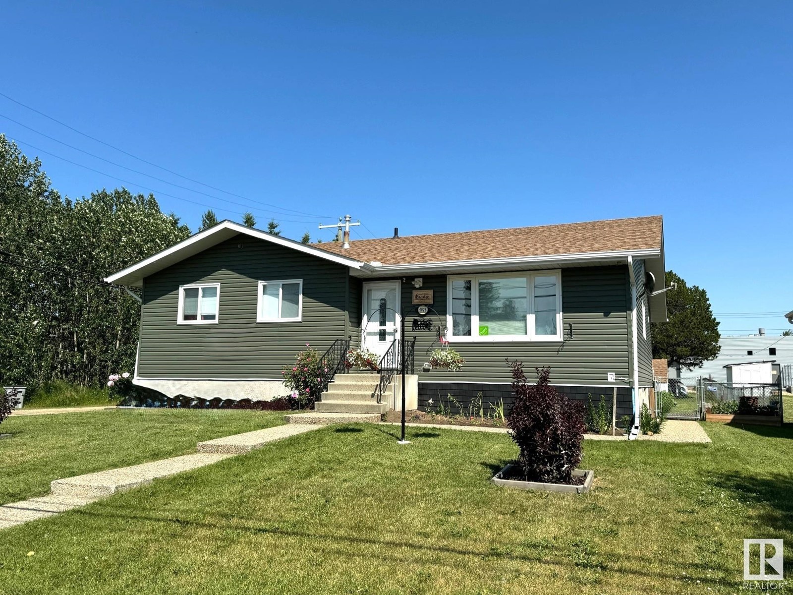 4925 52 St, Entwistle, Alberta  T0E 0S0 - Photo 2 - E4424737