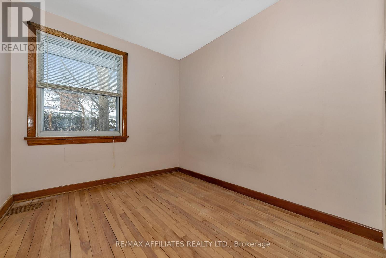 850 Killeen Avenue, Ottawa, Ontario  K2A 2X7 - Photo 19 - X12104331
