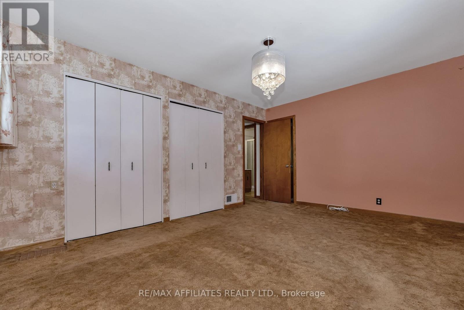 850 Killeen Avenue, Ottawa, Ontario  K2A 2X7 - Photo 15 - X12104331