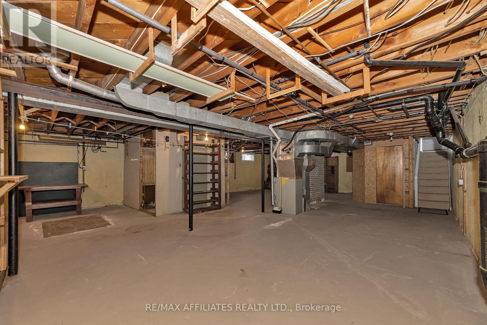 850 Killeen Avenue, Ottawa, Ontario  K2A 2X7 - Photo 28 - X12104331
