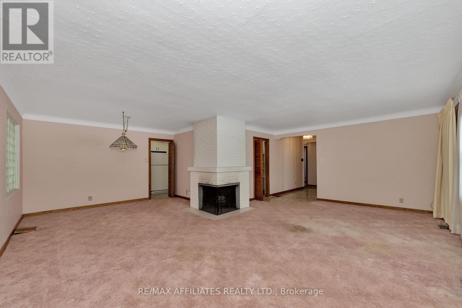 850 Killeen Avenue, Ottawa, Ontario  K2A 2X7 - Photo 7 - X12104331