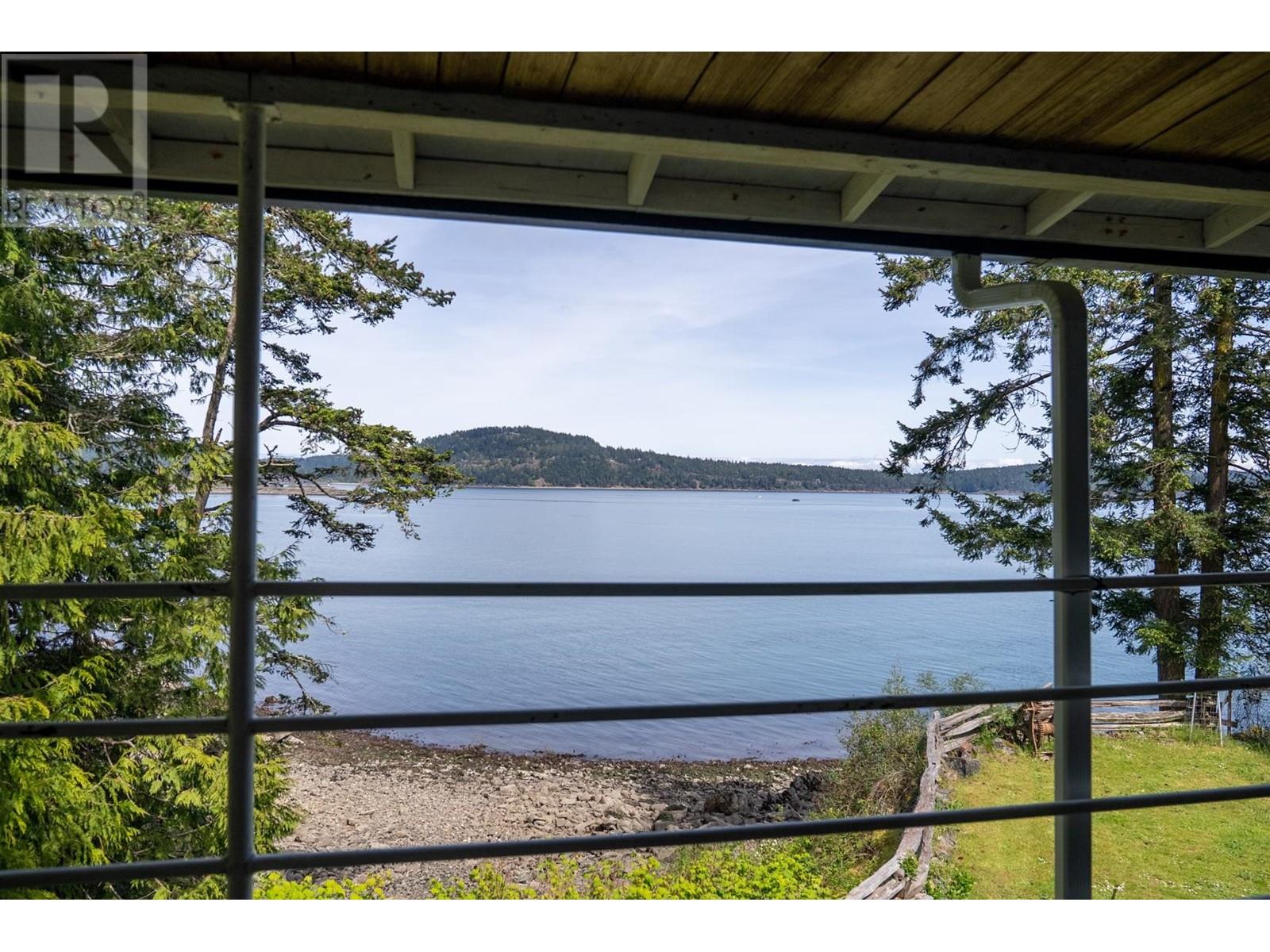 5423 Hooson Road, Pender Island, British Columbia  V0N 2M1 - Photo 25 - R2999686