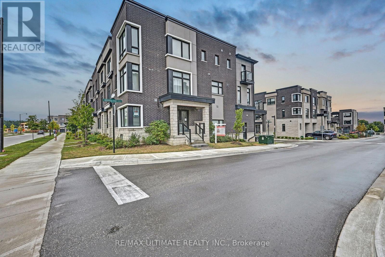 2632 Castlegate Crossing Drive, Pickering, Ontario  L1X 0H6 - Photo 38 - E12132442