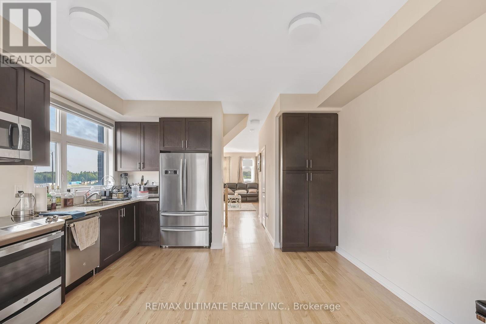 2632 Castlegate Crossing Drive, Pickering, Ontario  L1X 0H6 - Photo 6 - E12132442