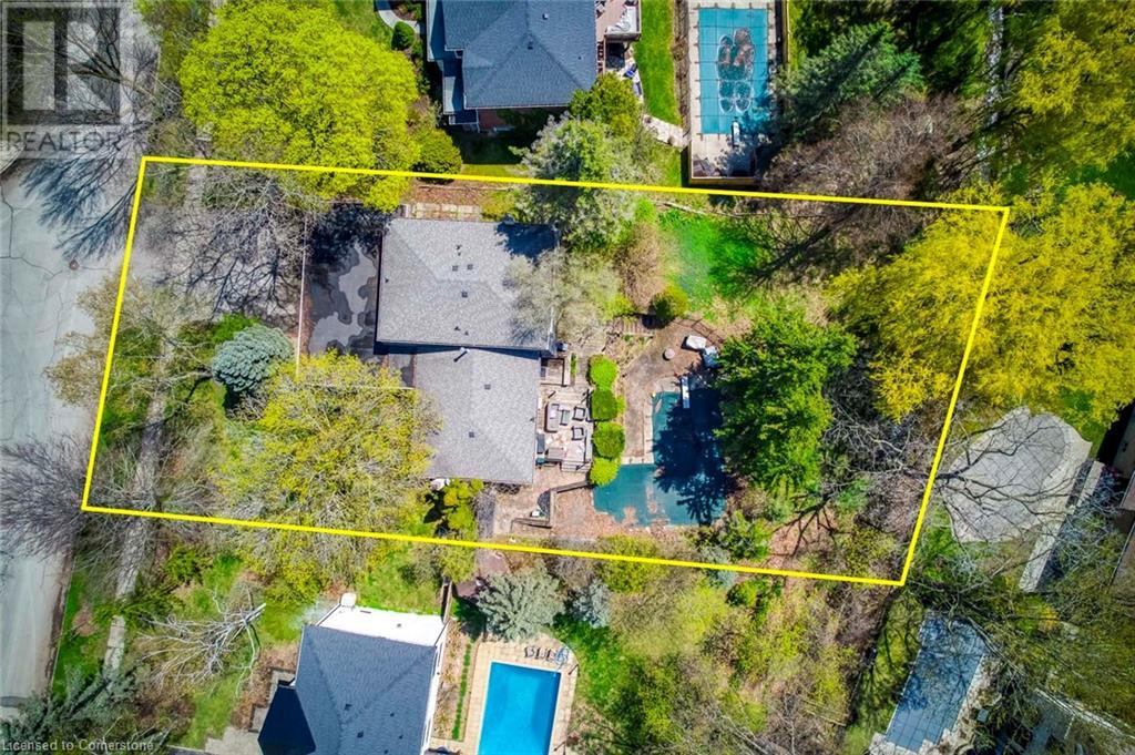 Property at 170 CAVENDISH Court image 3